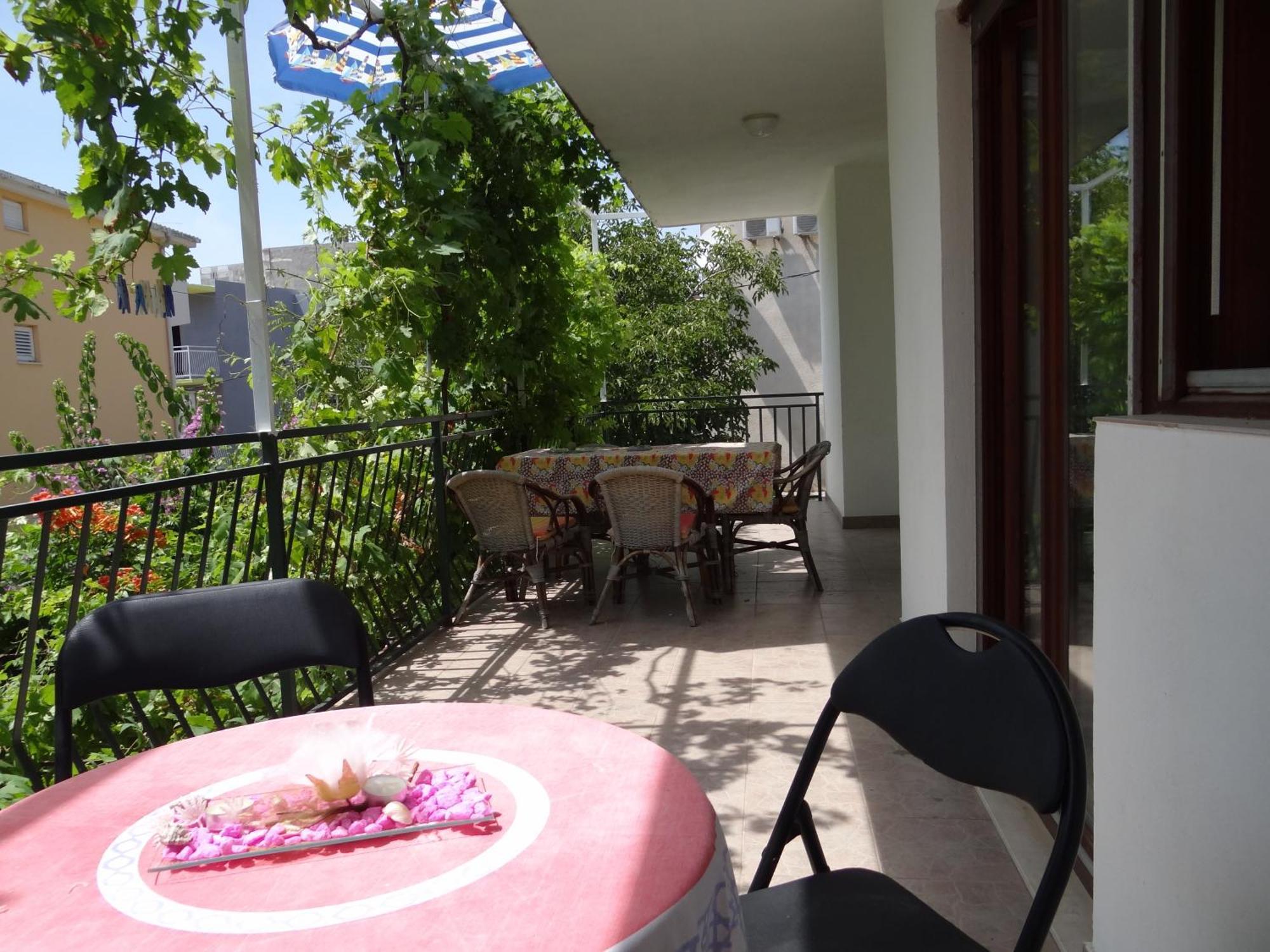 Rajcic Apartman Sobe Omis Exterior photo